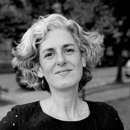 Julieta Ulanovsky portrait